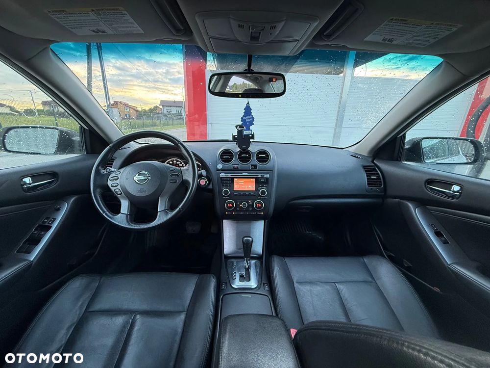Nissan Altima 3.5 V6 - 17