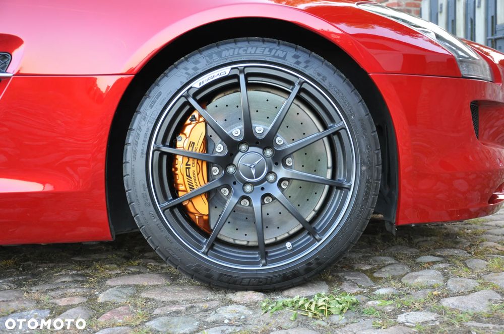 Mercedes-Benz SLS - 37