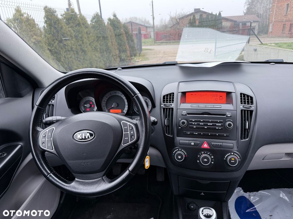 Kia Ceed 1.6 CVVT LX - 10