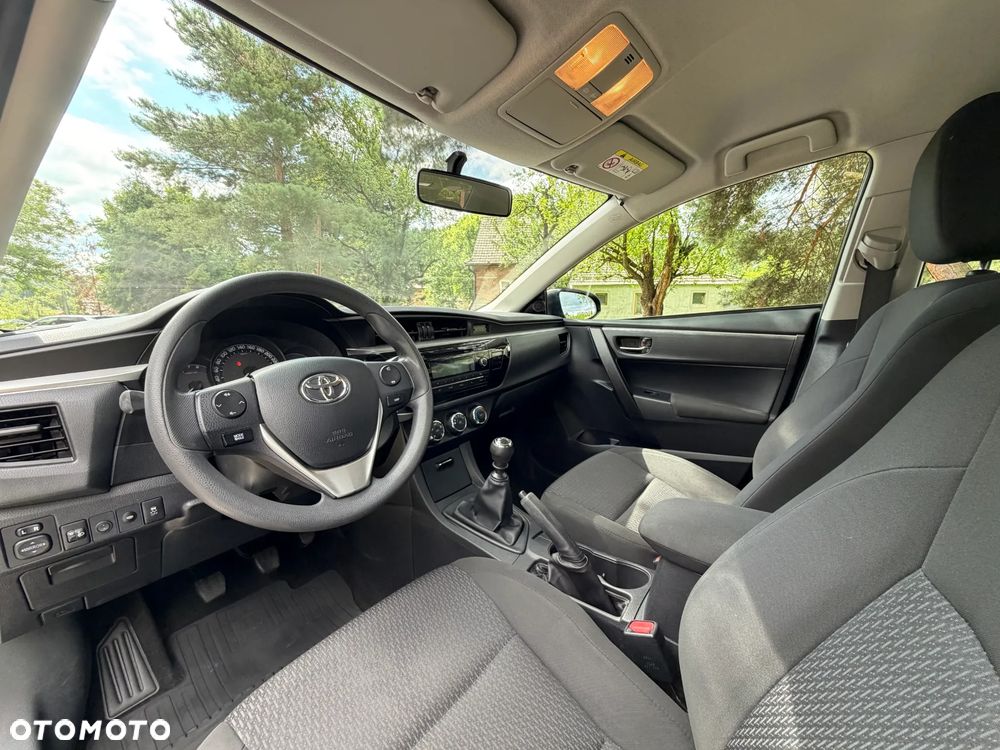 Toyota Corolla 1.6 Comfort - 17