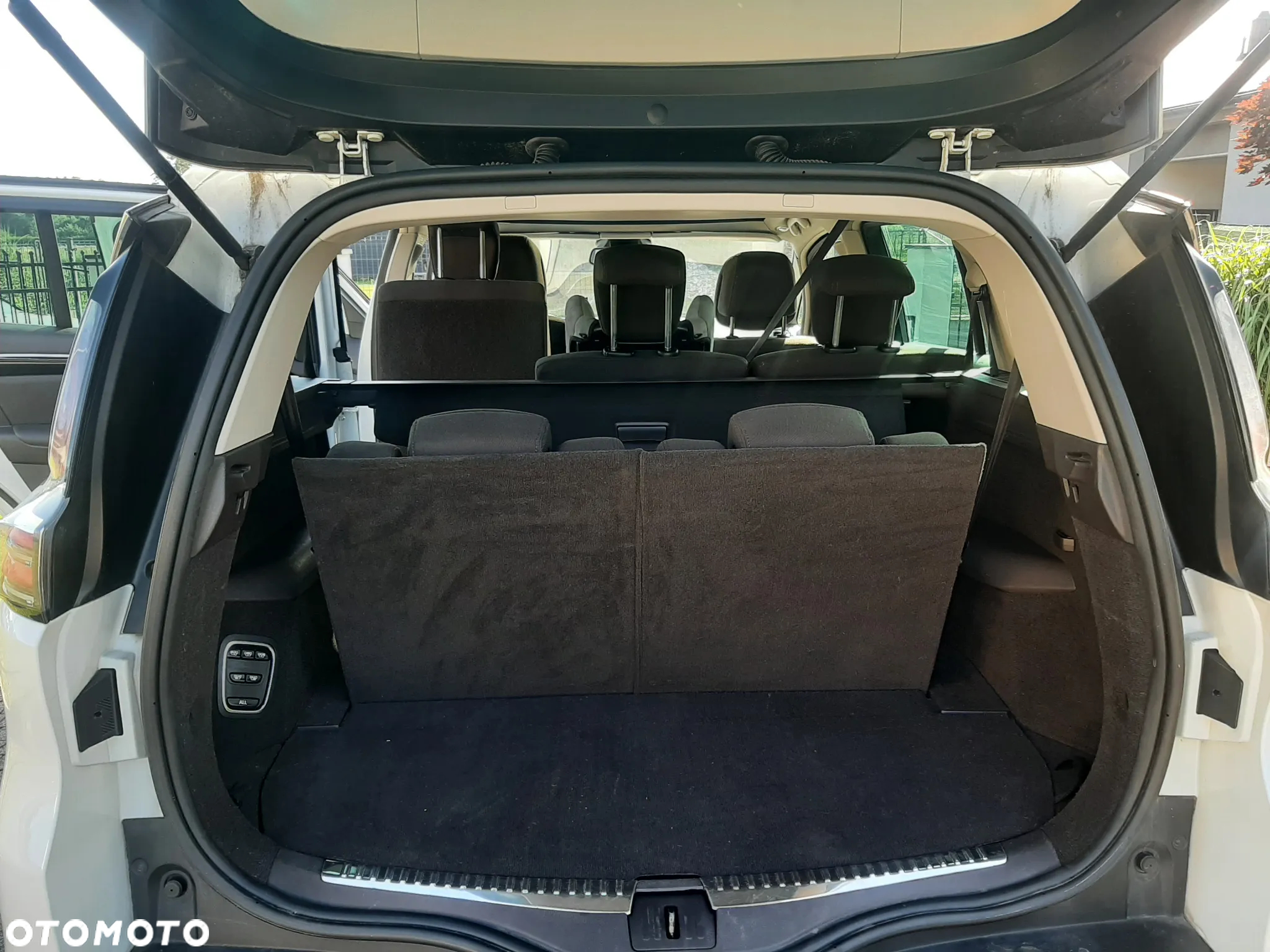 Renault Espace 1.6 dCi Energy Zen 7os - 17