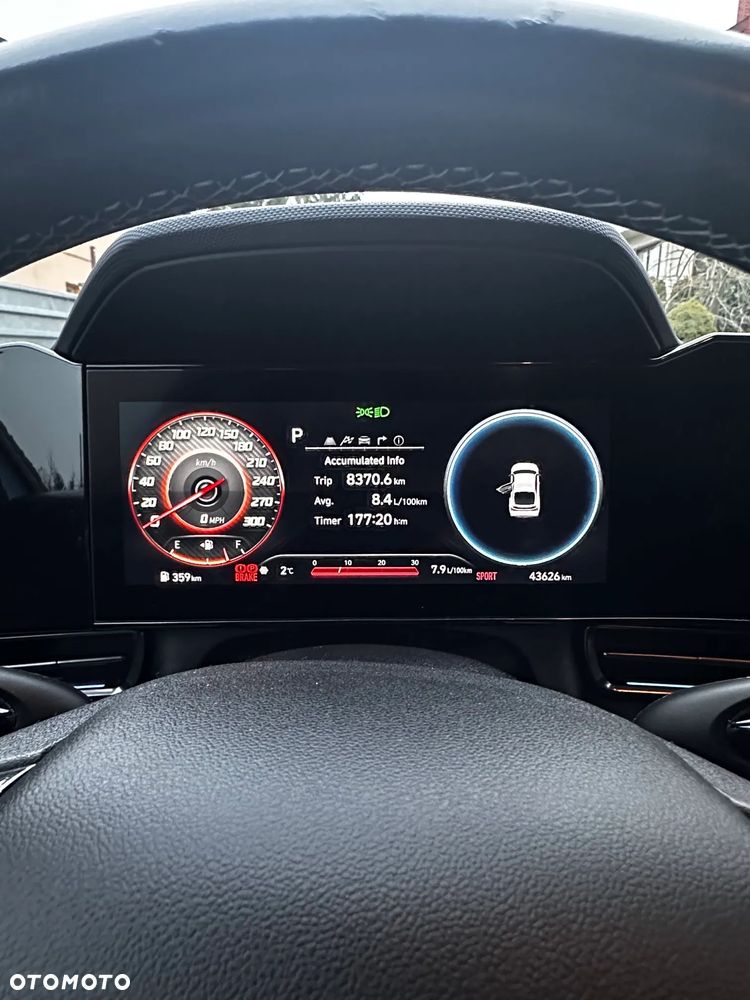 Hyundai Elantra - 11