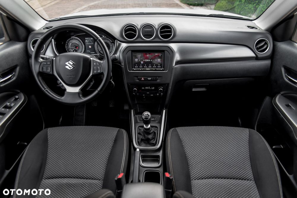 Suzuki Vitara 1.4 Boosterjet Hybrid Comfort+ - 31