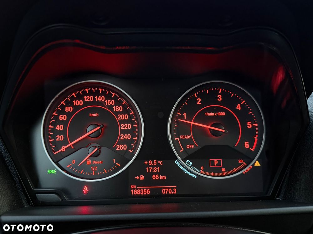 BMW Seria 2 220d Sport-Aut Sport Line - 32