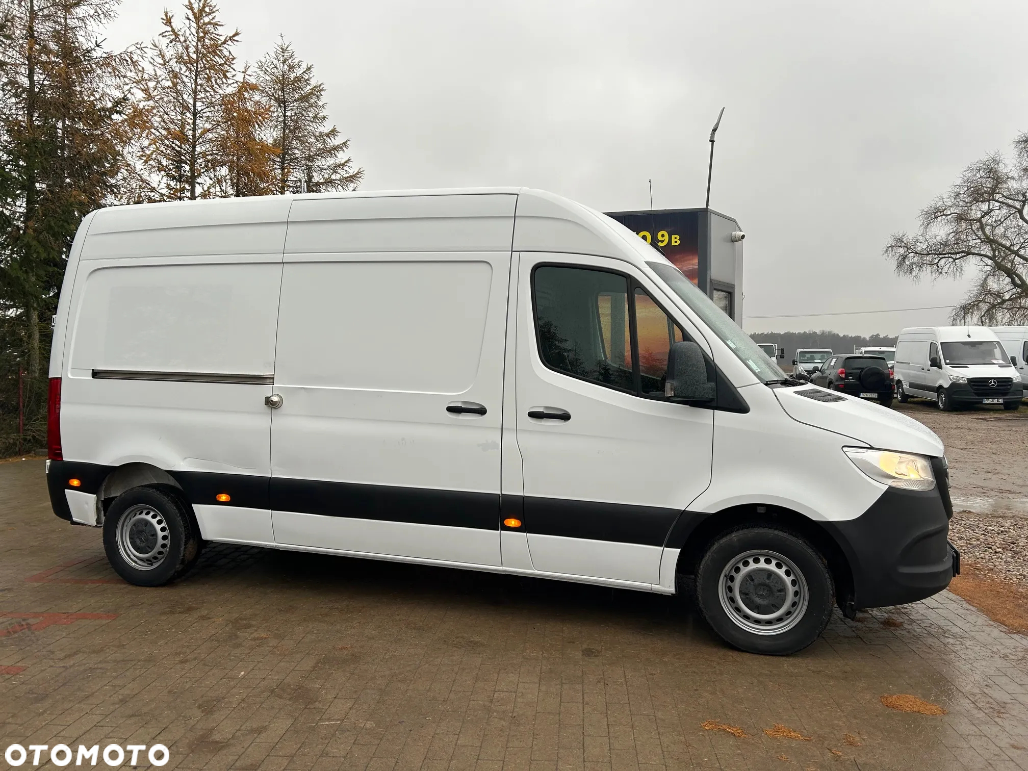 Mercedes-Benz Sprinter 214 - 5