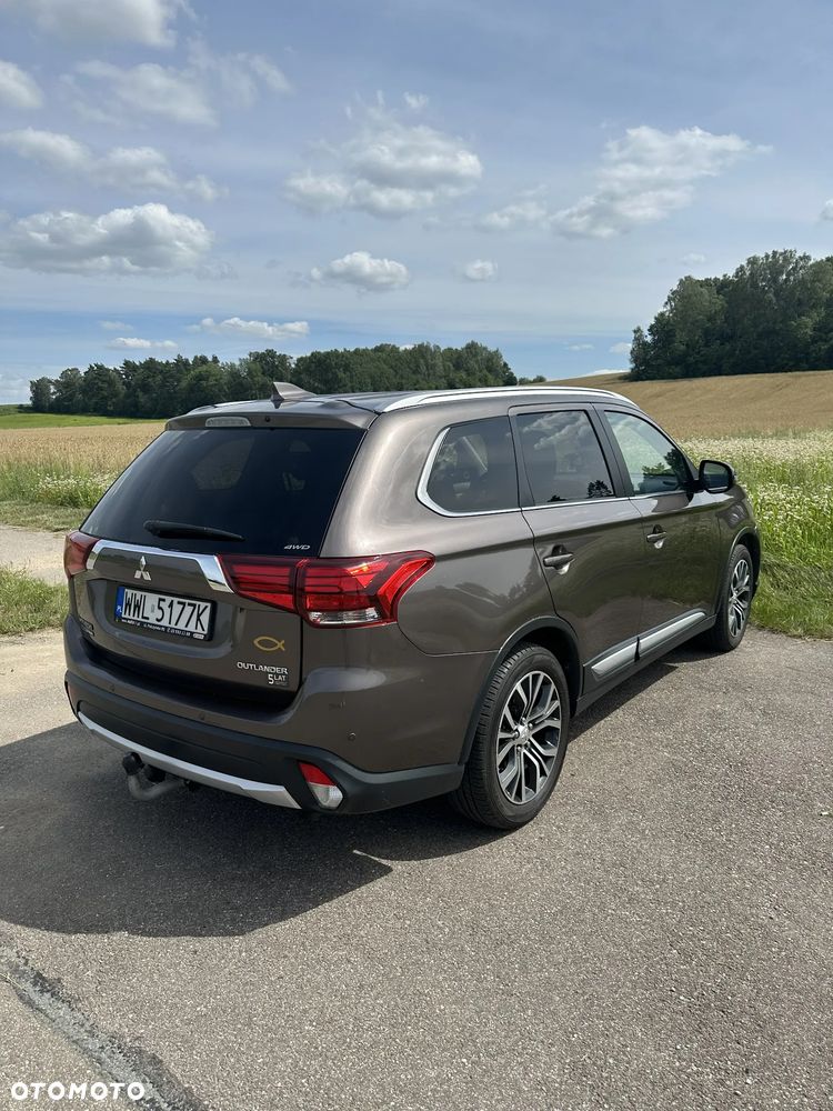 Mitsubishi Outlander 2.2 DID Instyle Navi 4WD - 4