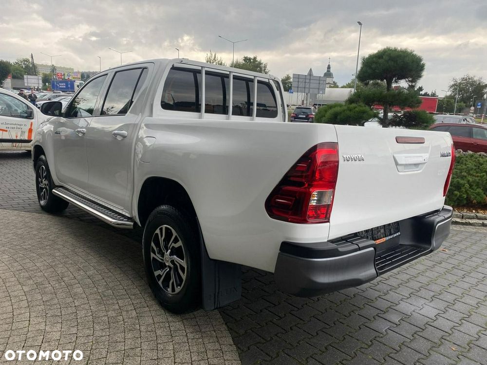 Toyota Hilux - 7