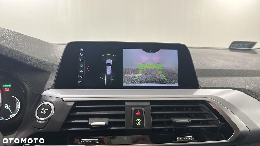 BMW X3 xDrive30e - 21