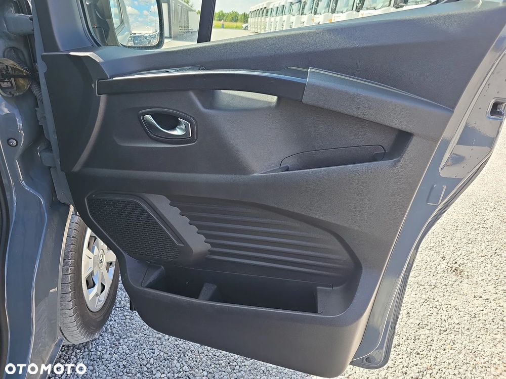Renault Trafic 2.0 dCi - 22