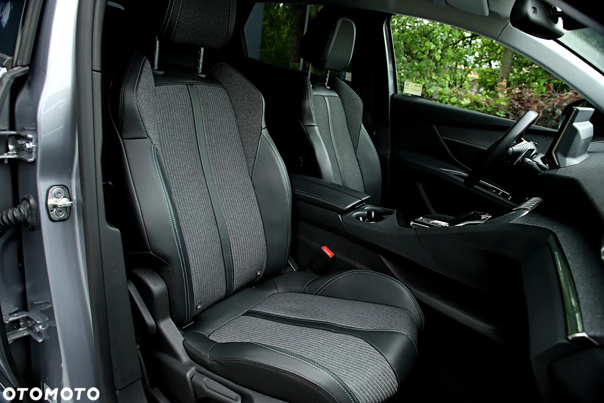 Peugeot 3008 1.2 PureTech Allure Pack S&S EAT8 - 31