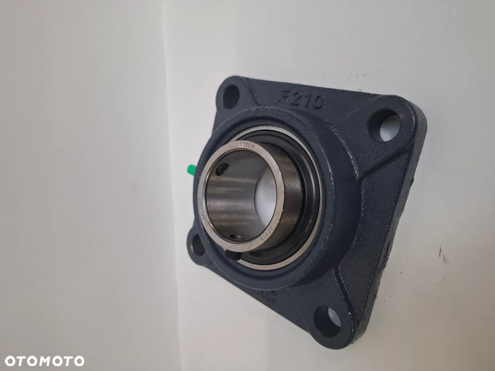 Łożysko Zespół Łożyskowy UCF 210 Komplet