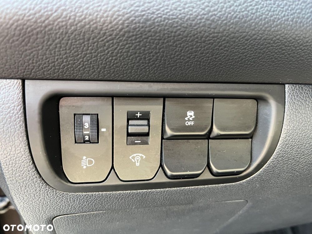 Kia Rio - 19