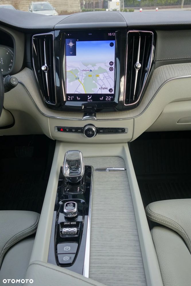 Volvo XC 60 B4 D AWD Inscription - 13