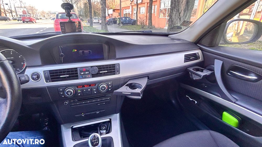 BMW Seria 3 2011 photo 4