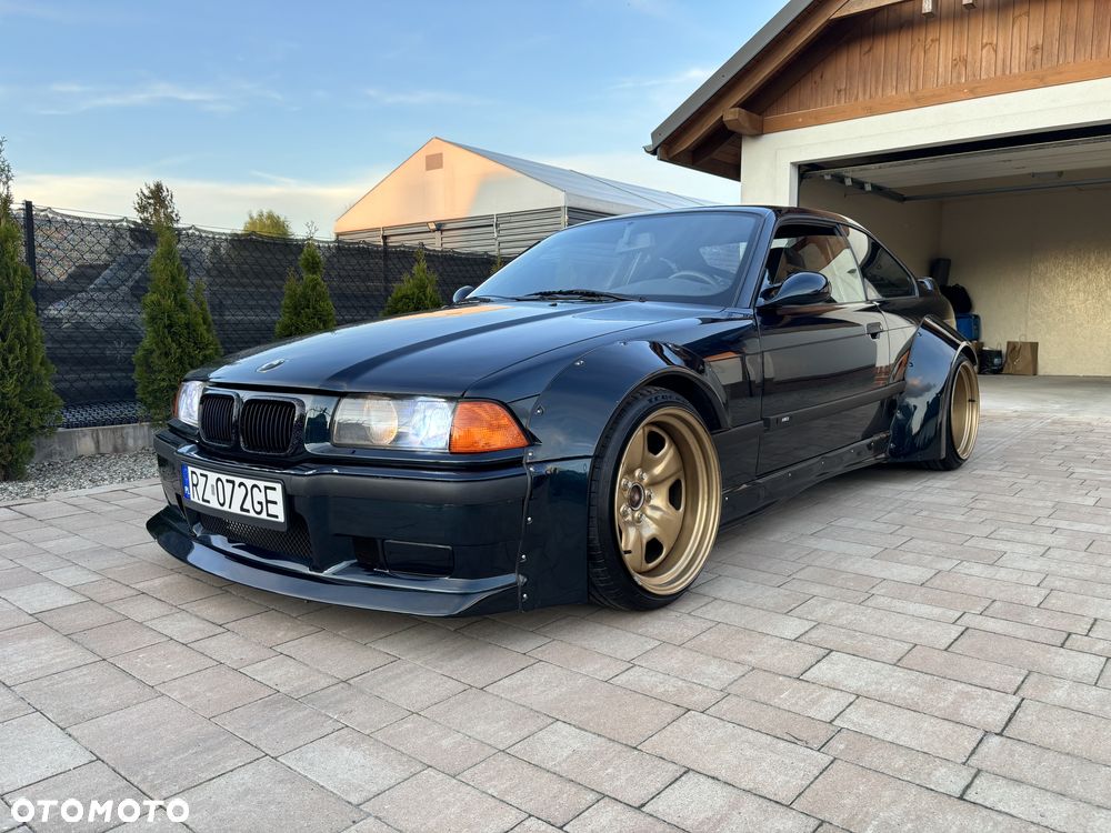 BMW Seria 3 328i - 1