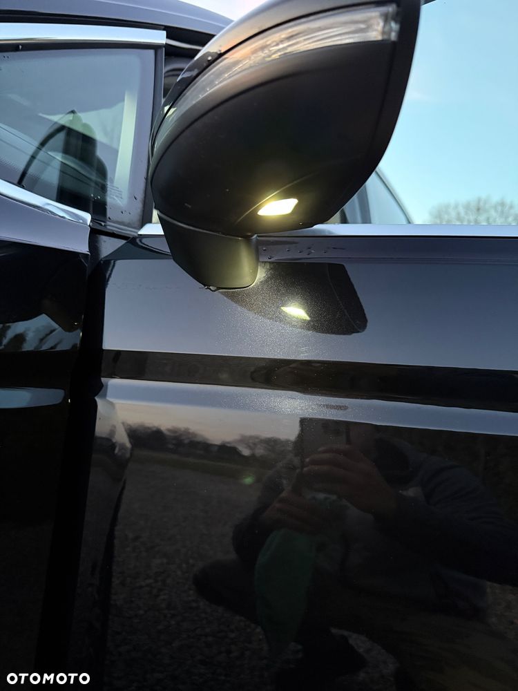 Volkswagen Touran 2.0 TDI SCR DSG Highline - 39