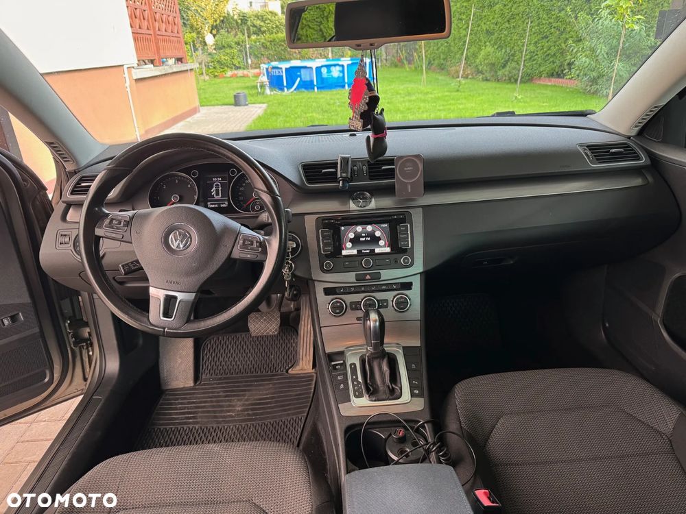 Volkswagen Passat - 6