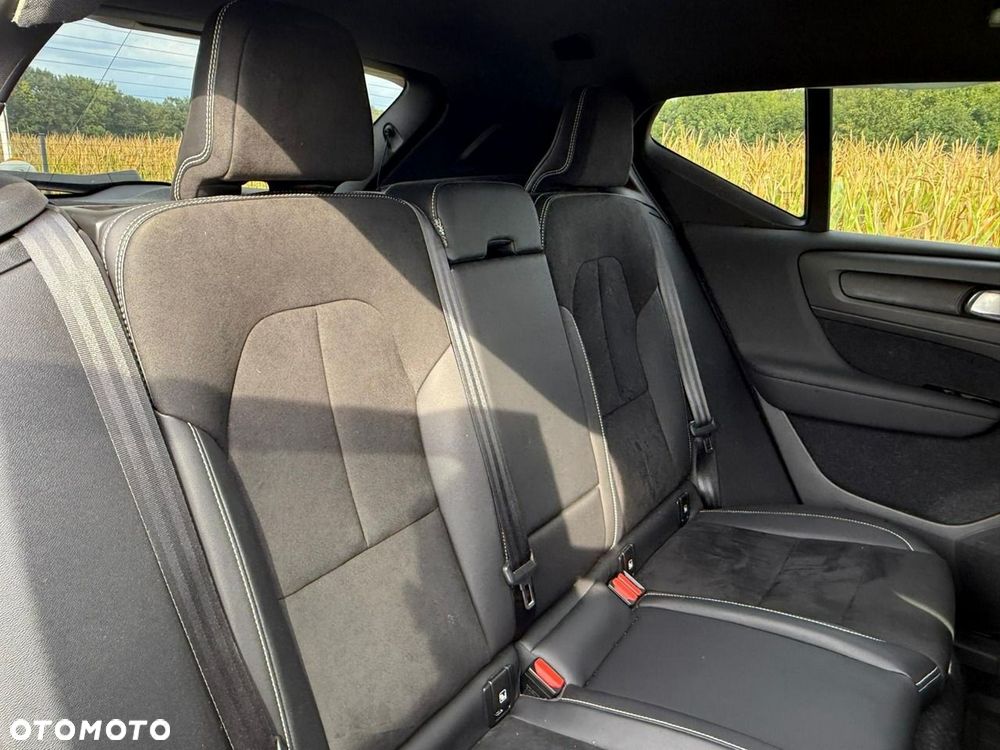 Volvo XC 40 B4 B AWD DKG RDesign - 20