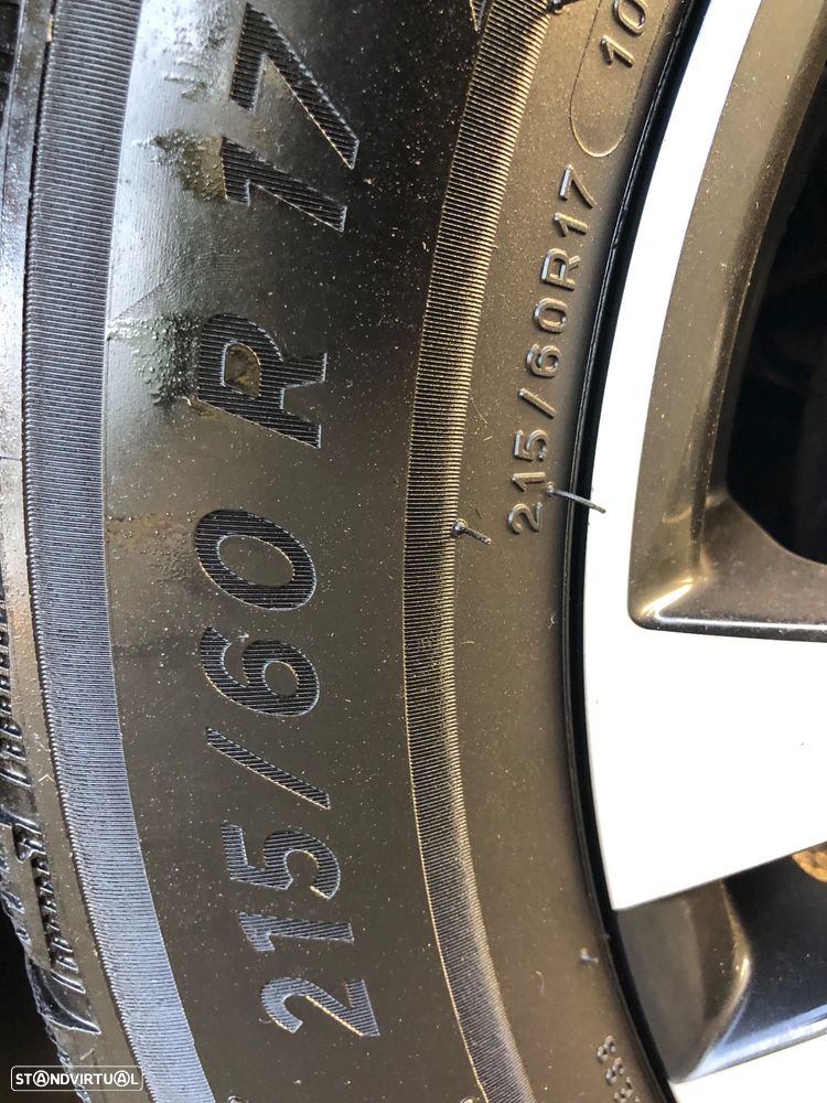 Peugeot e-2008 50 kWh GT - 29
