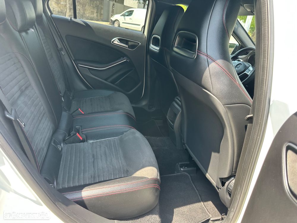 Mercedes-Benz A 180 d AMG Line - 37