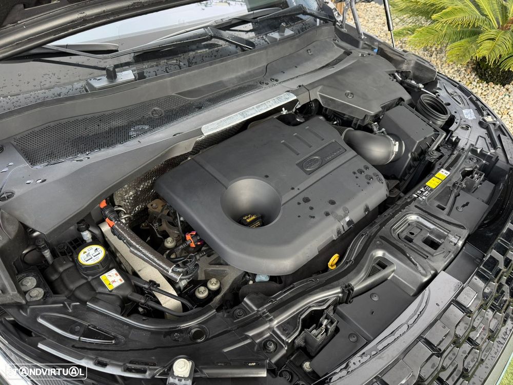 Land Rover Discovery Sport P300e Dynamic SE - 9
