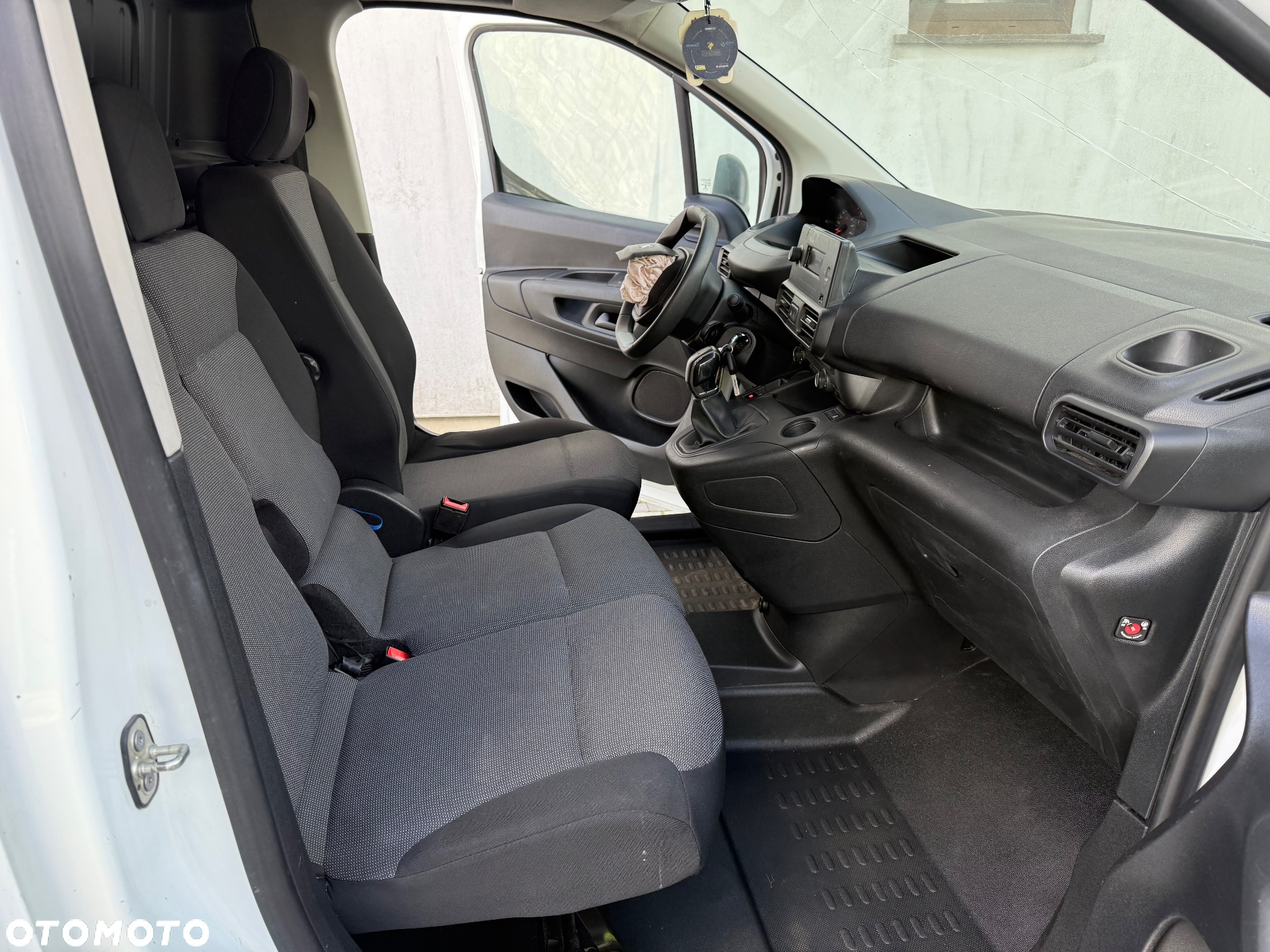 Peugeot Partner - 11