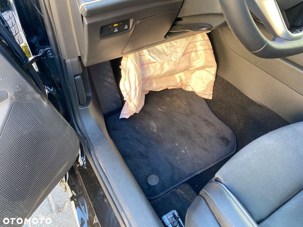 Volkswagen Passat 2.0 TDI SCR Style DSG - 9