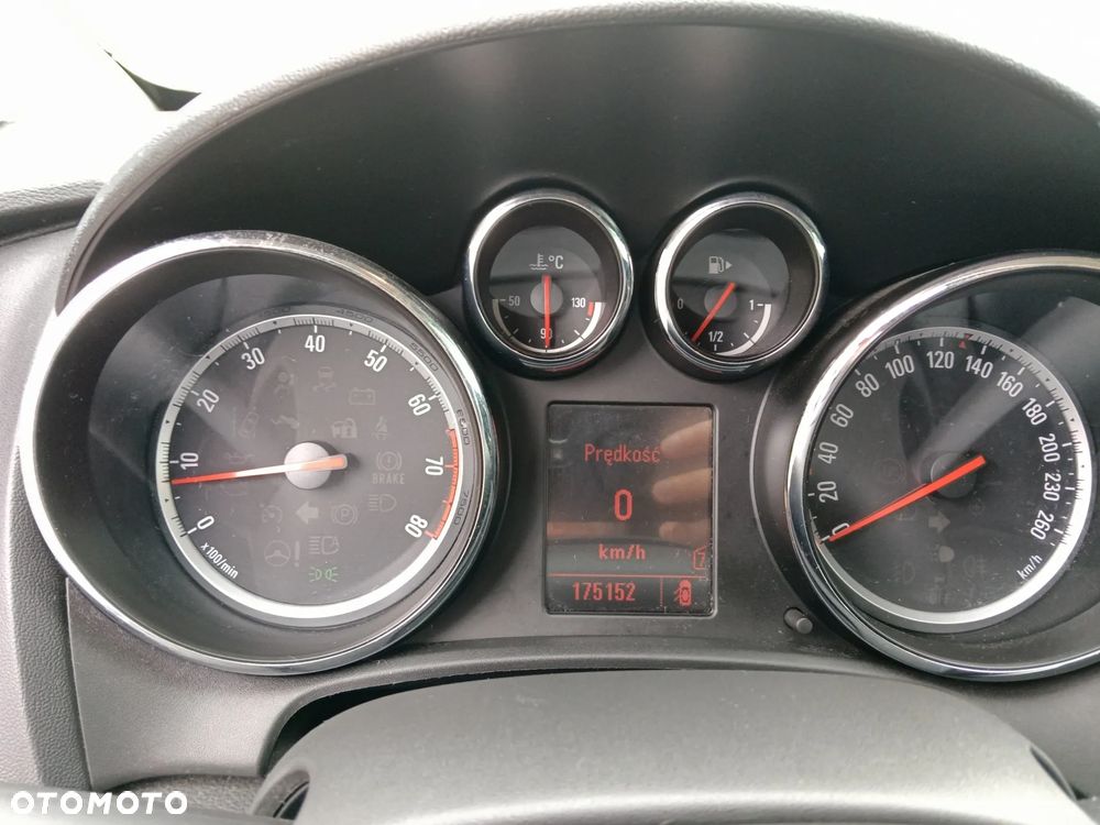Opel Astra 1.6 - 12