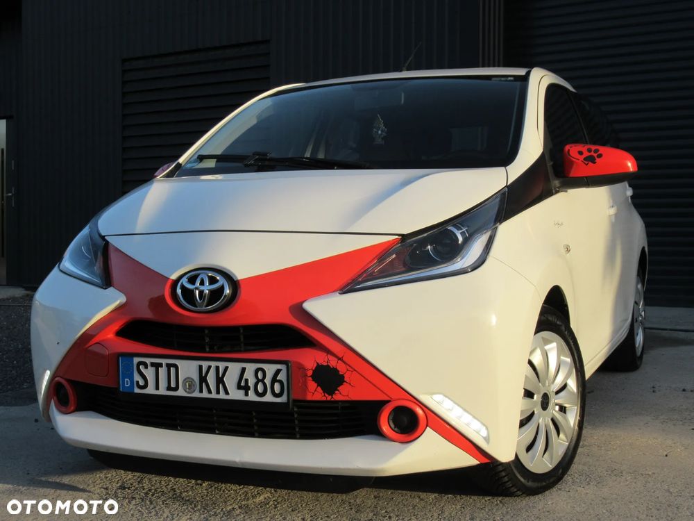Toyota Aygo x-play - 3