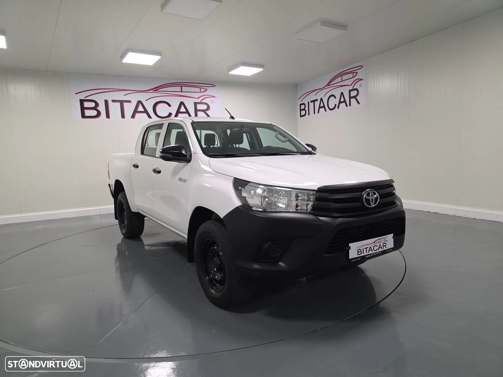 Toyota HILUX  2.4 D-4D 2WD CD - 2