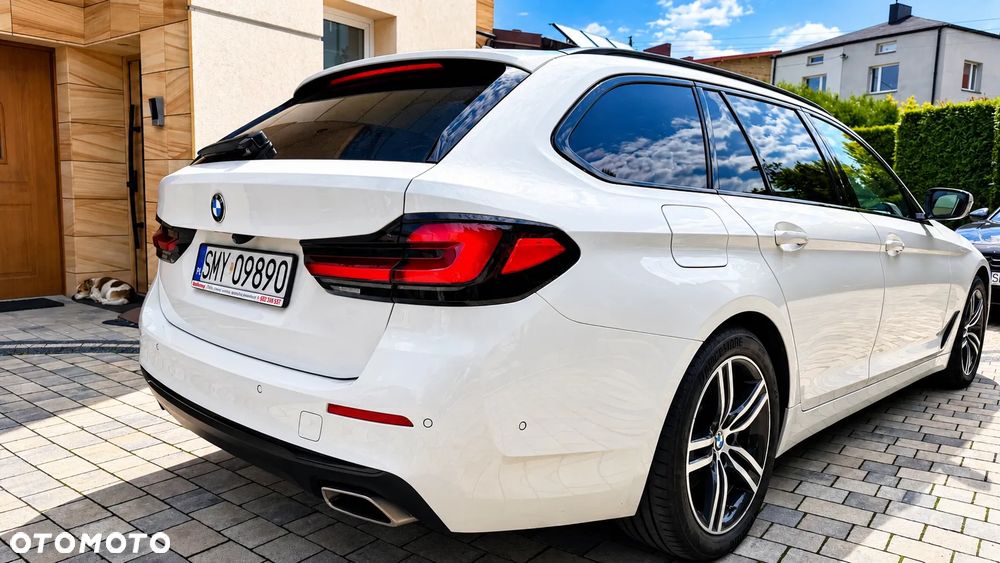 BMW Seria 5 520d Sport Line - 10
