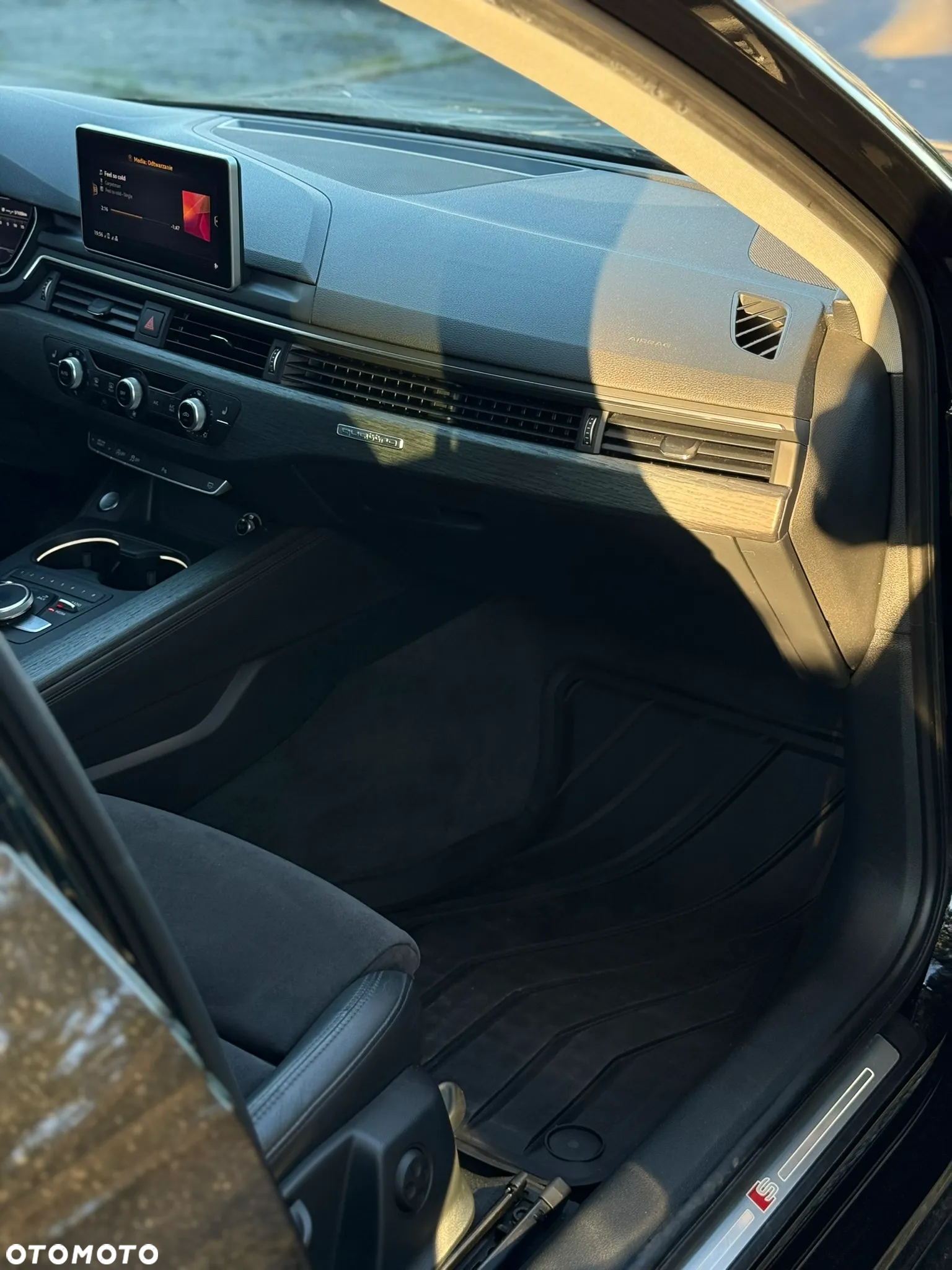 Audi A4 2.0 TDI Quattro Design S tronic - 27