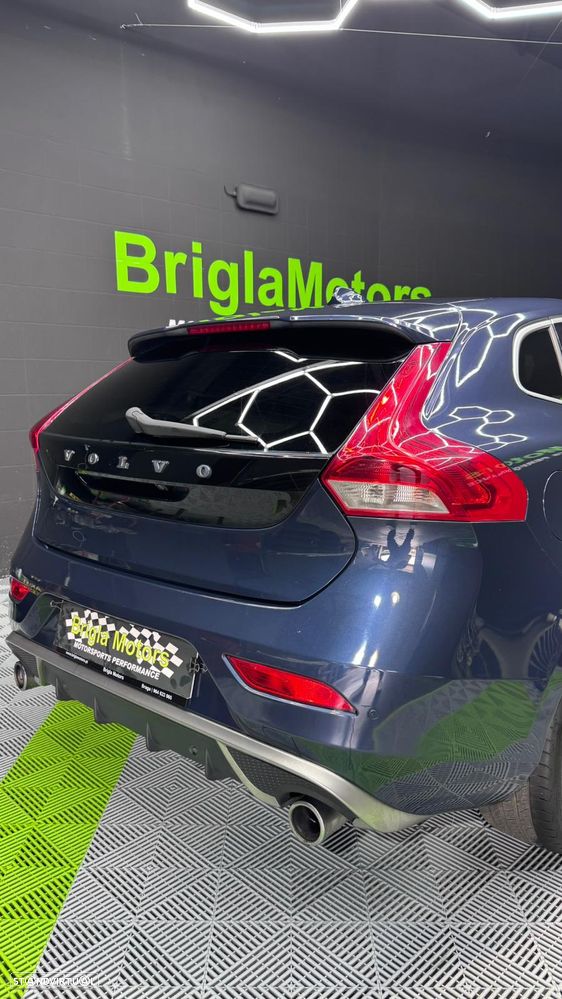 Volvo V40 D2 R Design - 14