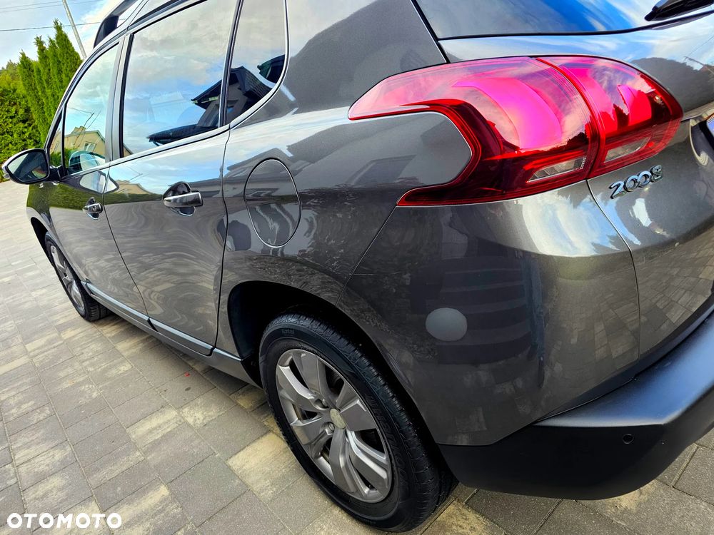 Peugeot 2008 PureTech 82 Style - 12