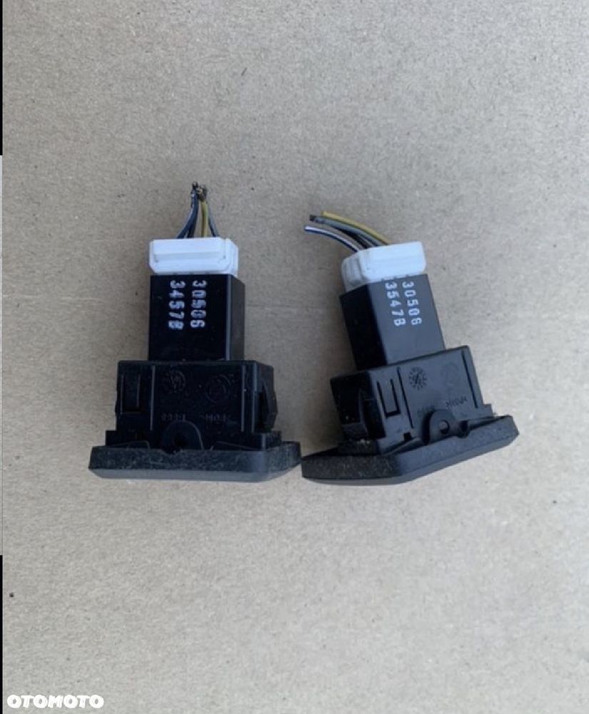 305063547B włącznik przełącznik szyb  lewy prawy Fiat 500 - 2