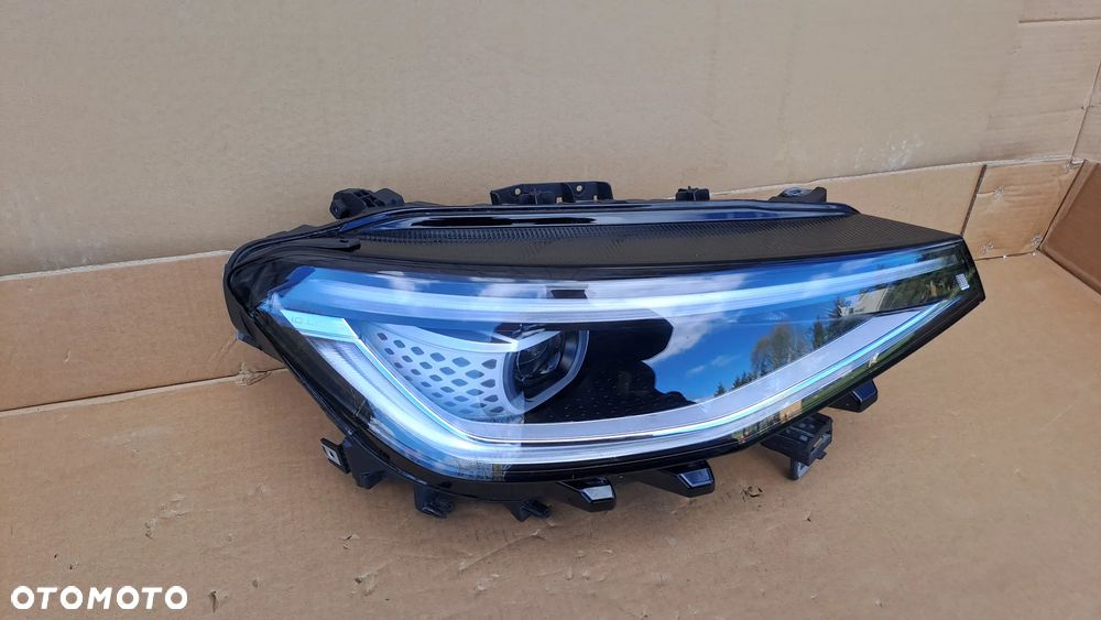 VW ID4 PRAWA LAMPA PRZOD IQ LIGHT 11B941036M - 3