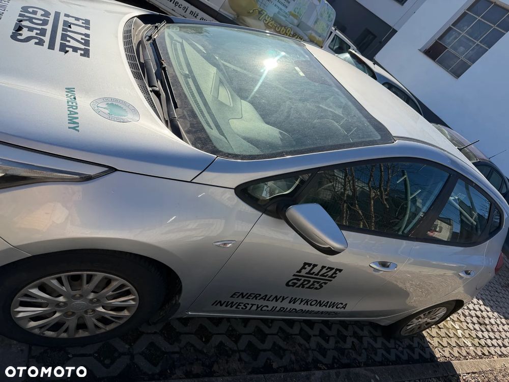 Kia Ceed - 4