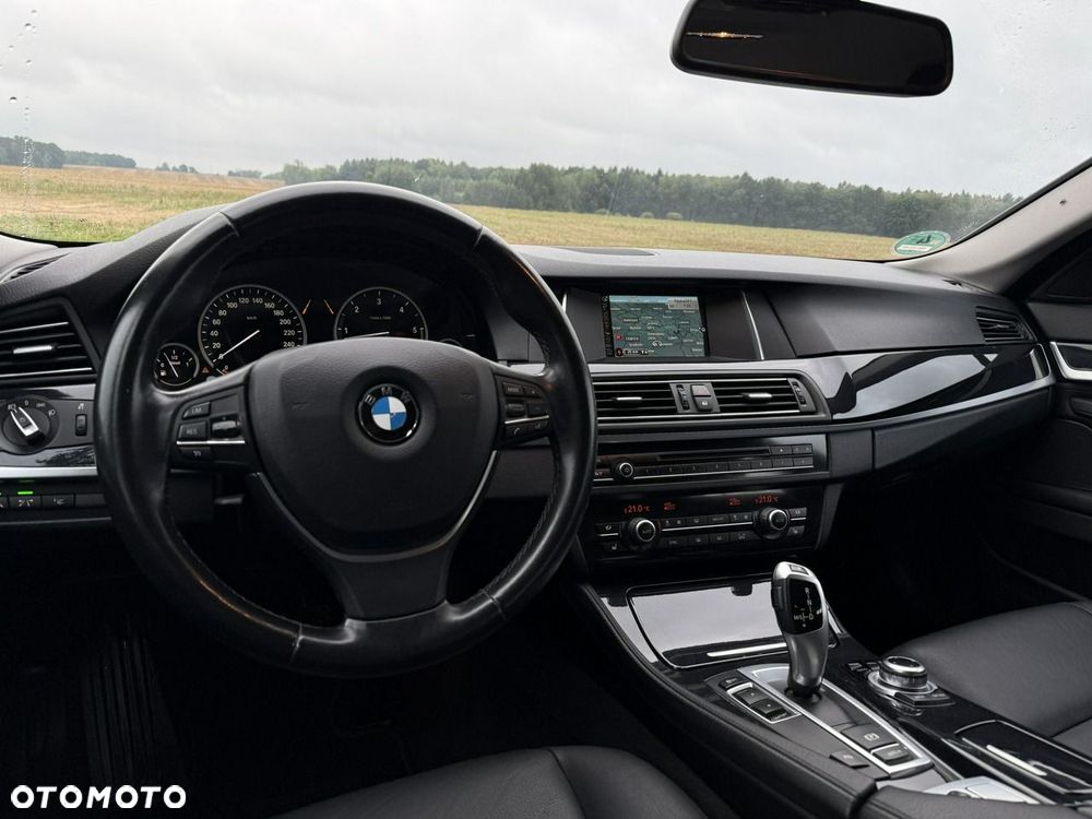 BMW Seria 5 530d Sport-Aut - 13
