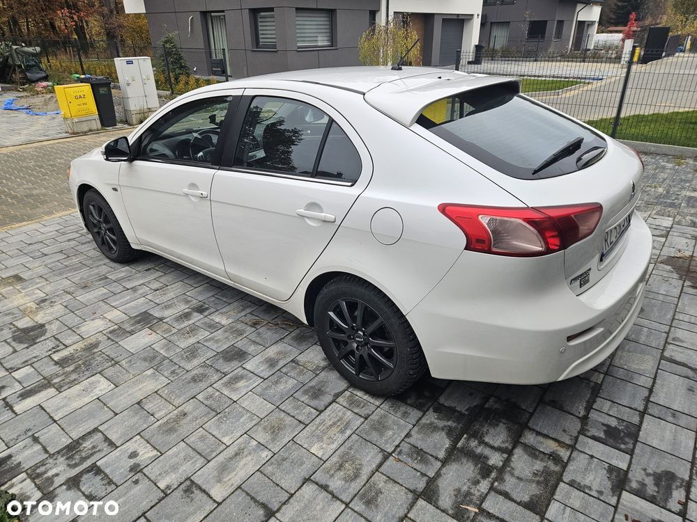 Mitsubishi Lancer - 6