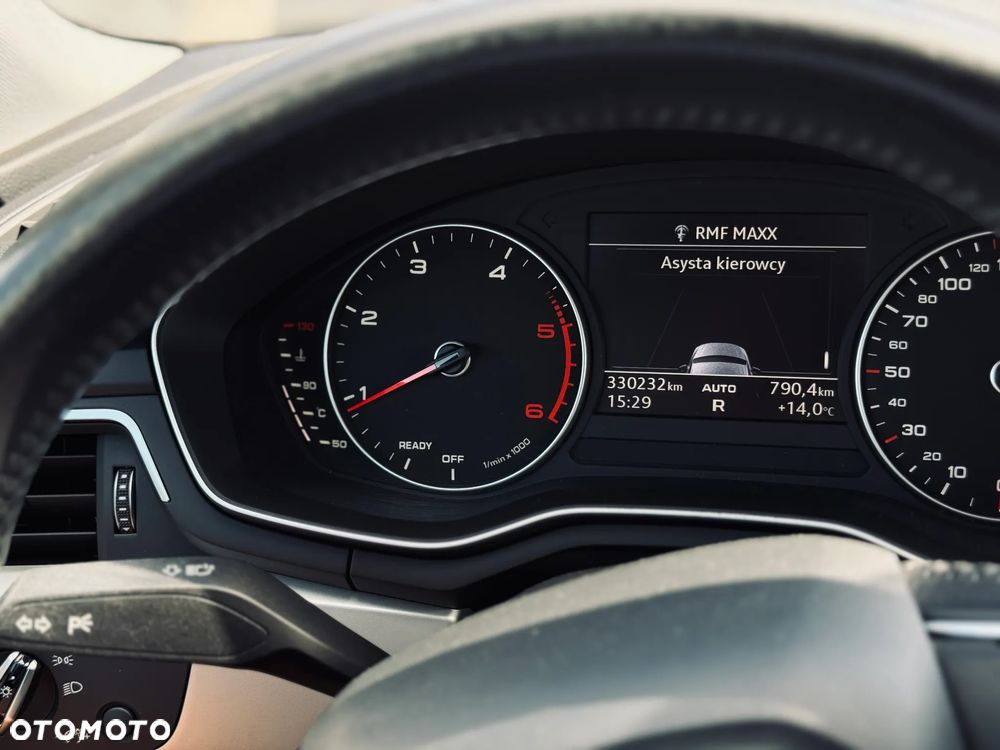 Audi A4 Avant 2.0 TDI S tronic - 33
