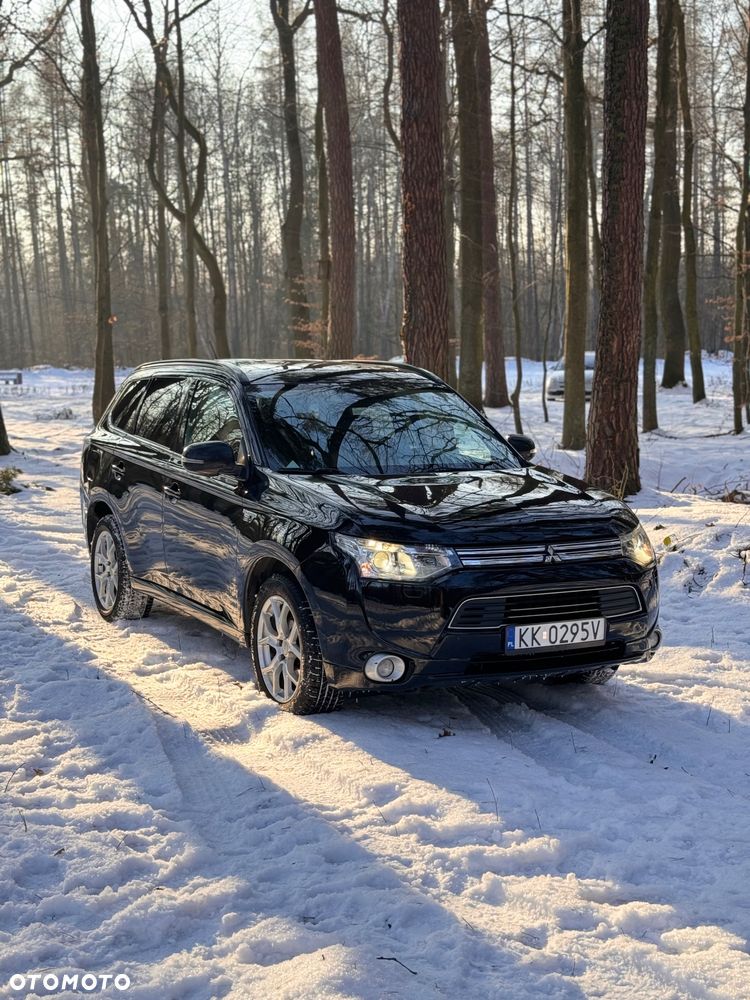 Mitsubishi Outlander Intense + - 21