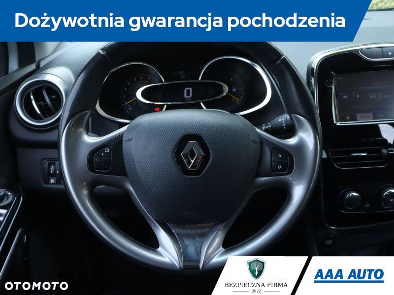 Renault Clio - 23