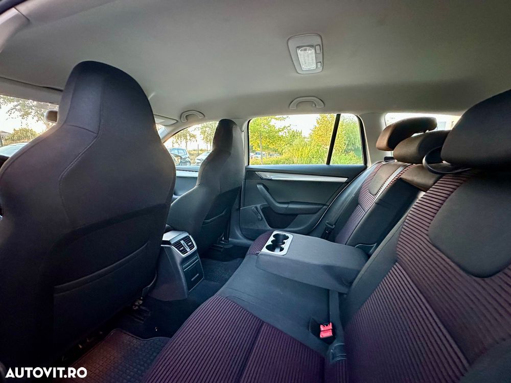 Skoda Octavia 1.6 TDI 4X4 AMBITION - 9
