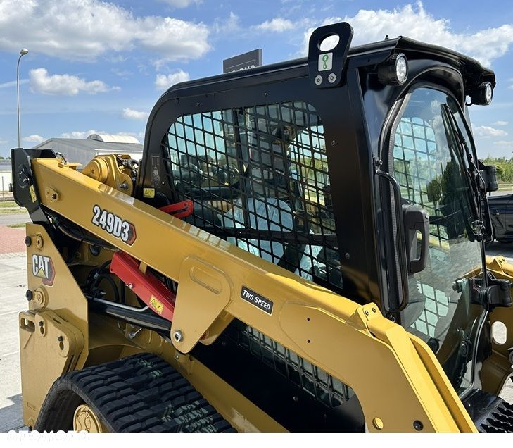 Caterpillar 249D3 - 10