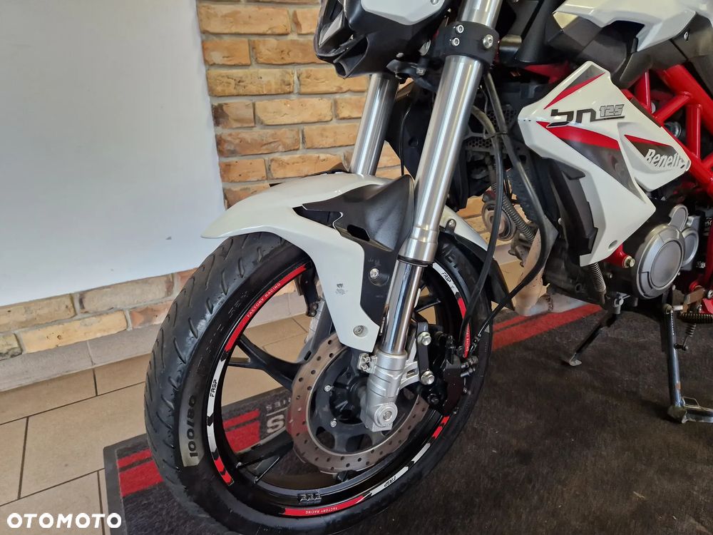 Benelli BN 125 - 11