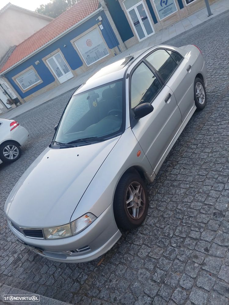 Mitsubishi Lancer - 7