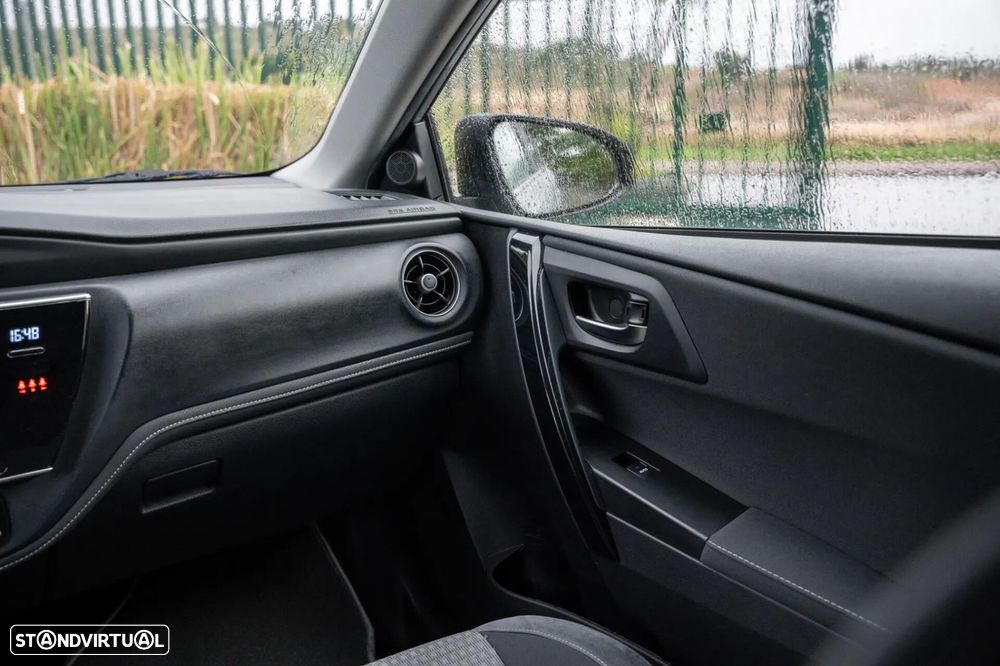 Toyota Auris 1.8 HSD Active - 15