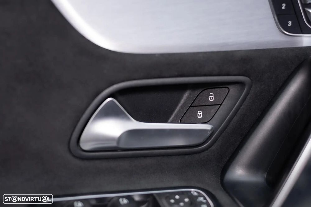 Mercedes-Benz A 250 e 8G-DCT AMG Line Advanced - 37