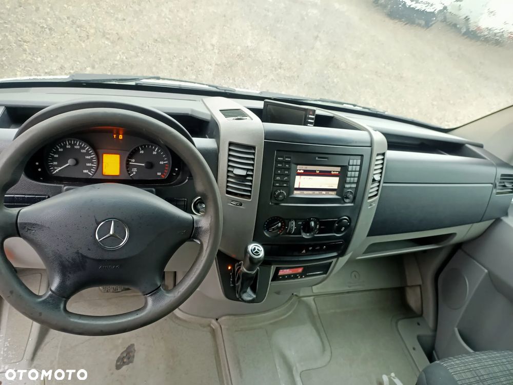 Mercedes-Benz Sprinter 516 Kontener Winda Boczne Drzwi - 17