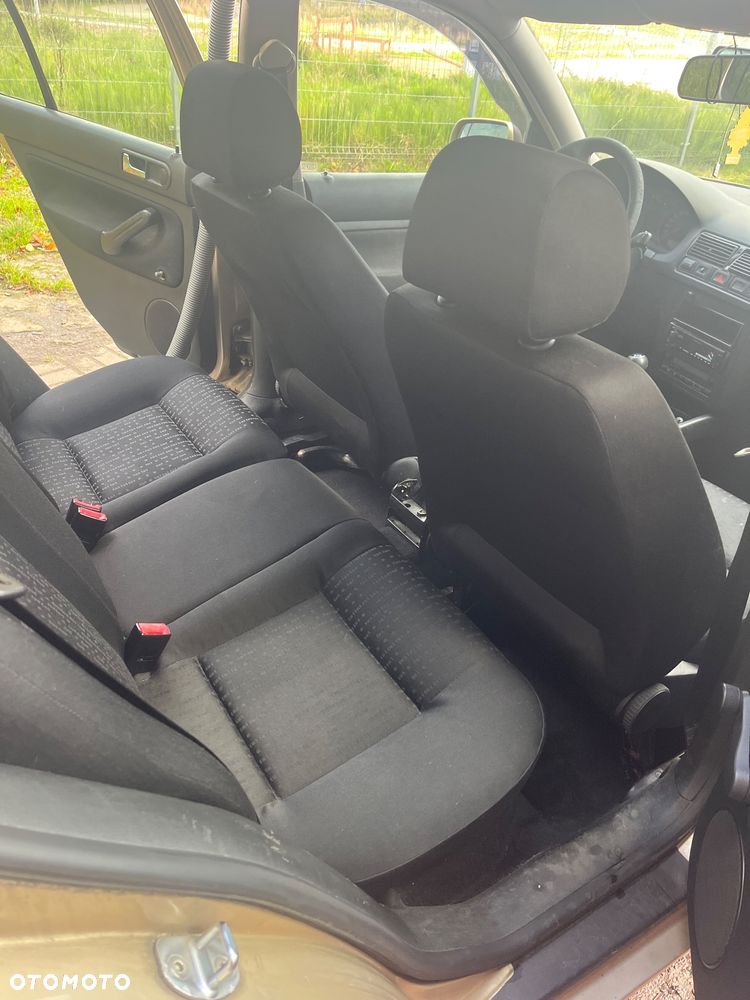 Volkswagen Golf - 16